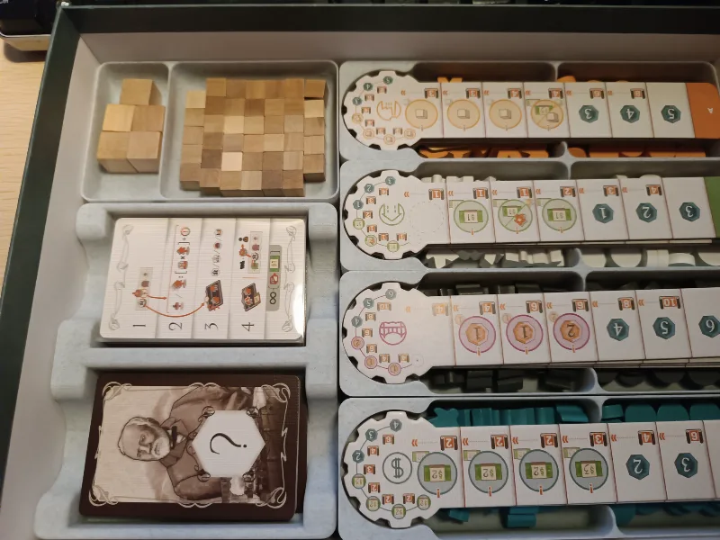 Carnegie insert / organizer