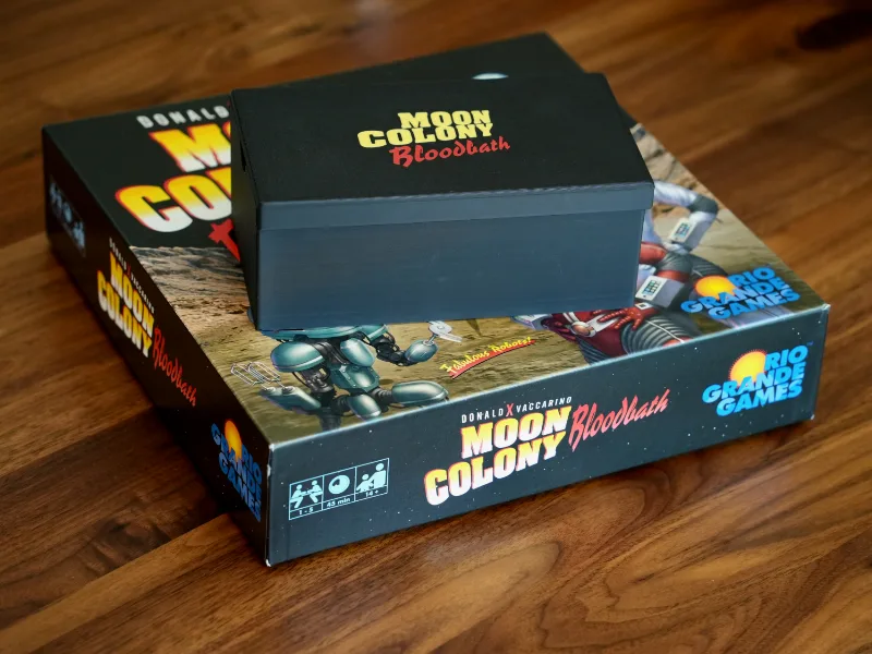 Moon Colony Bloodbath - Travel Box