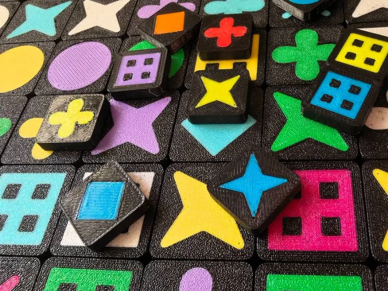 Qwirkle parametric - set size of tiles and magnete
