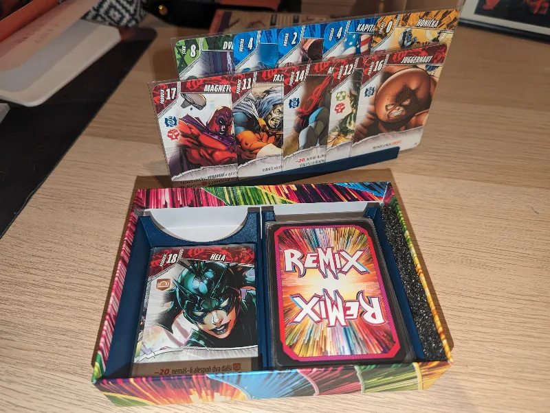 Marvel Remix remixed - simple insert with card holder