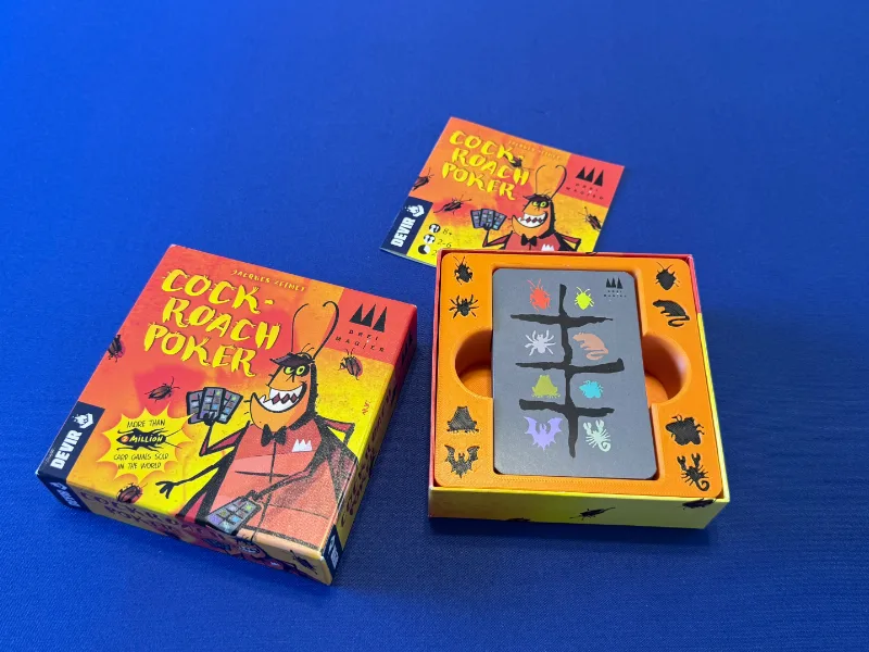 Cockroach Poker – Bug-Etched Box Insert