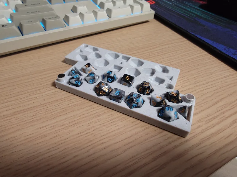 Chessex Mini-Hedron Dice Box for Magic the Gathering (MTG)