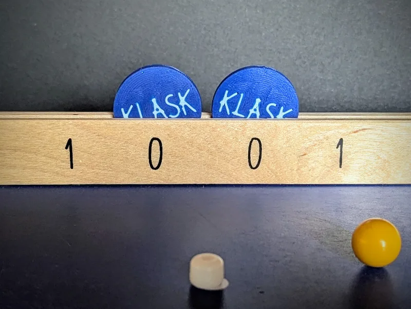 KLASK Scoring Disc with Logo - MMU