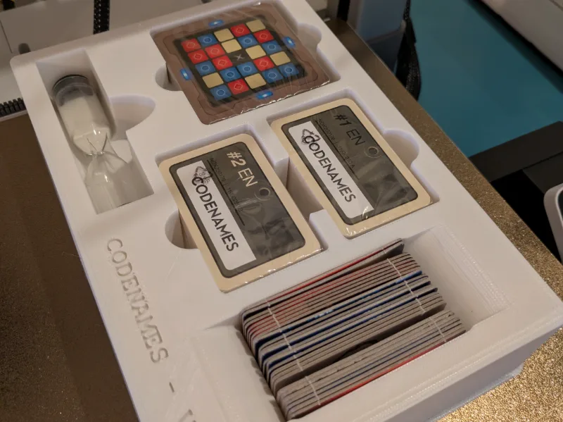 CODENAMES Box Insert