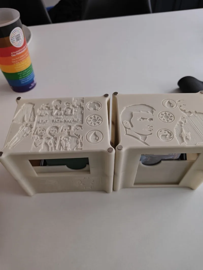 Stackable Magic: The Gathering - Commander Deck Box doctor who