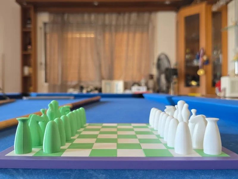 ZUG 'minimalist chess set'