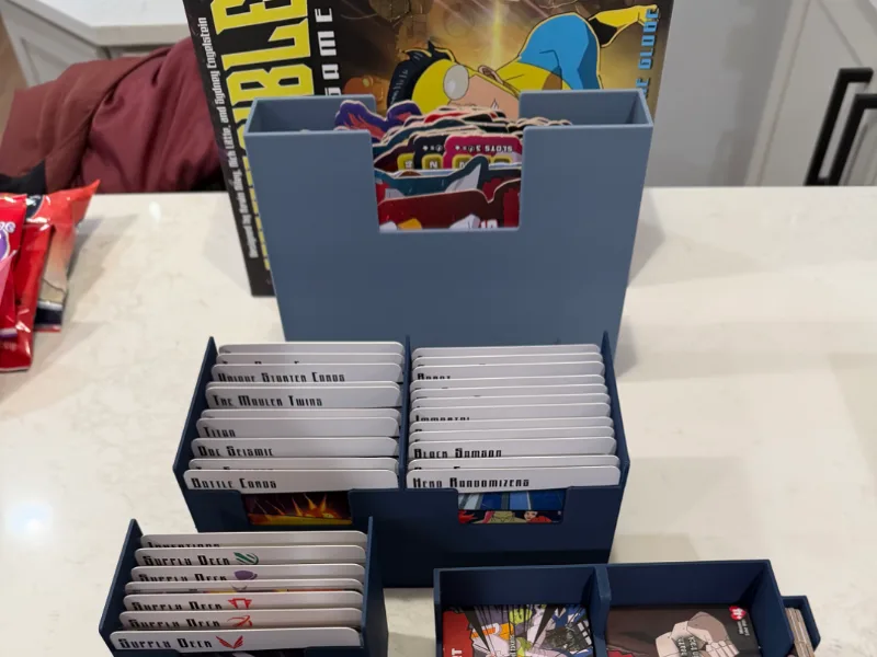Invincible The Card Game Organizer (Sleeved)