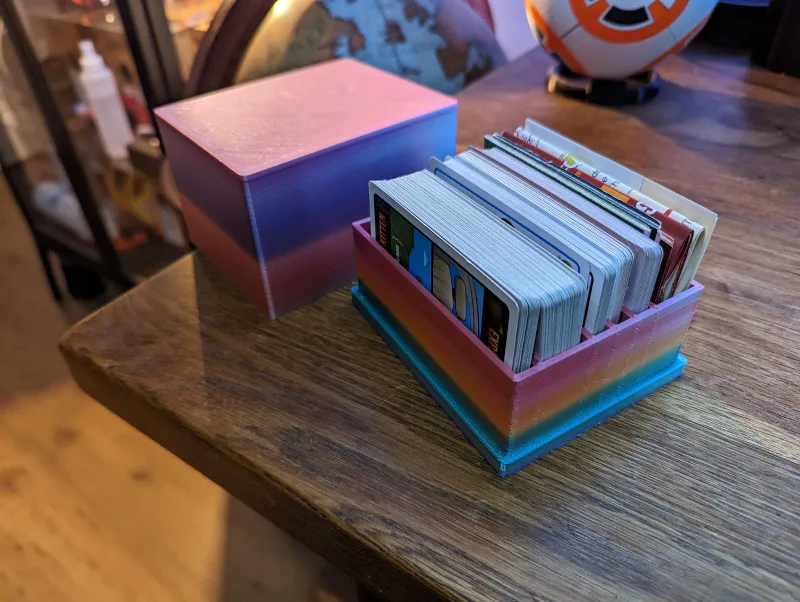 Exploding kittens box