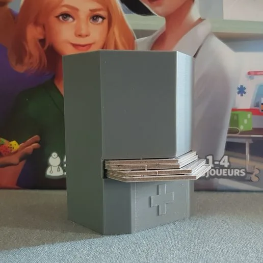 Dice Hospital tiles dispenser with cover