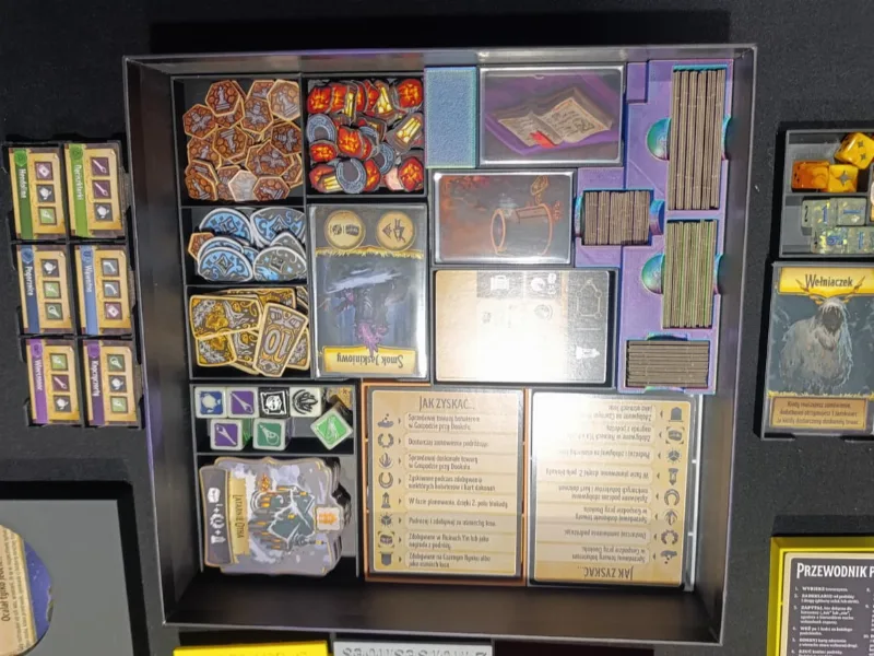 Merchants of the Dark Road Organizer Retail