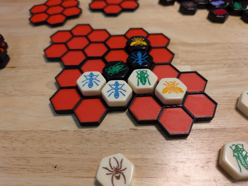 Play board for Pocket Hive.