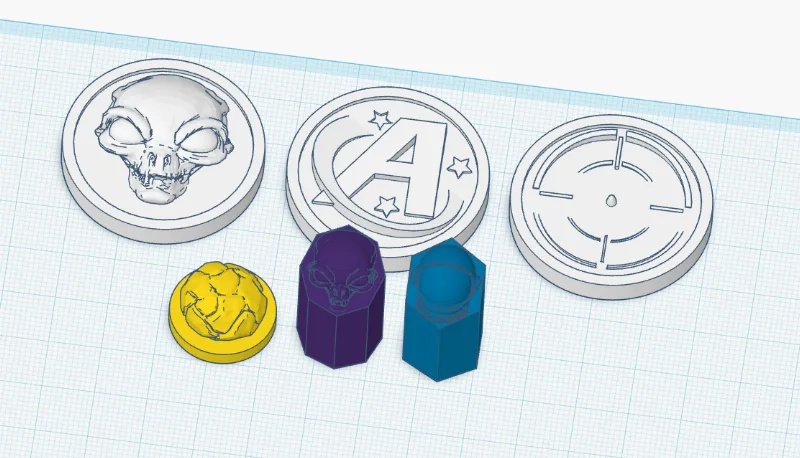 Not Alone Boardgame pieces