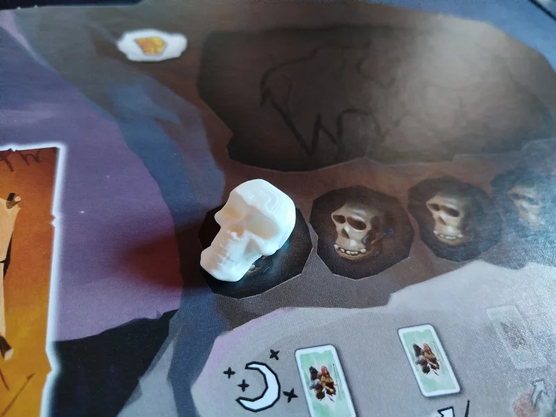 Deluxe Paleo Skull Token
