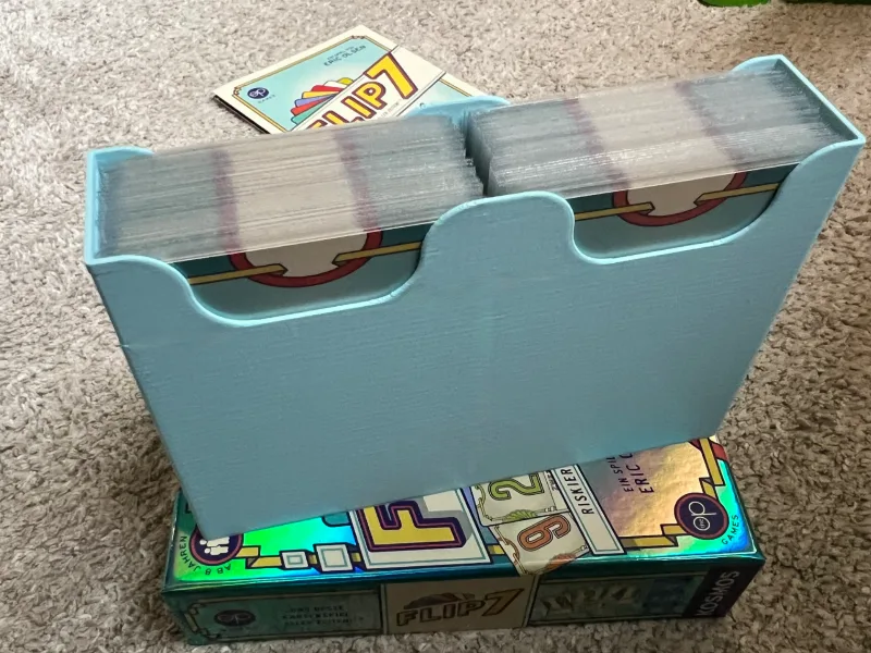 Flip 7 Insert - fits sleeved cards, no lid lift