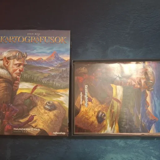 Cartographers insert - Compatible with sleeved cards