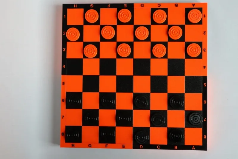 Chess - Schach & Checkers - Draughts - Dame Board & Box