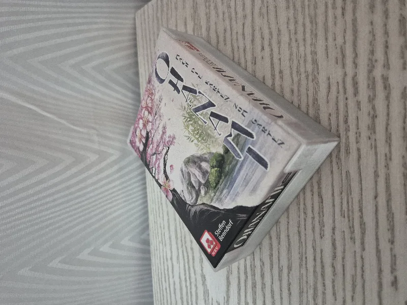 Ohanami storage box for sleeved cards (uses the original lid)