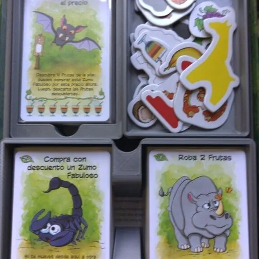 Fabled Fruit / Frutas Fabulosas game organizer