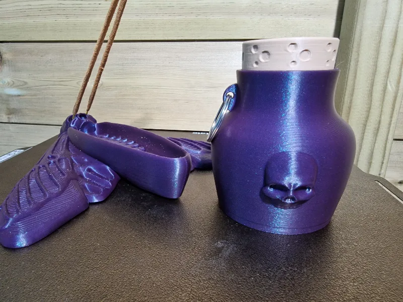 Potion Bottle Dice Container and Shaker V1 Skull