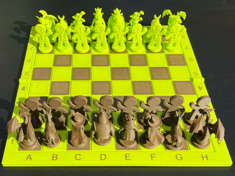 SHREK CHESS (figures, board and box)