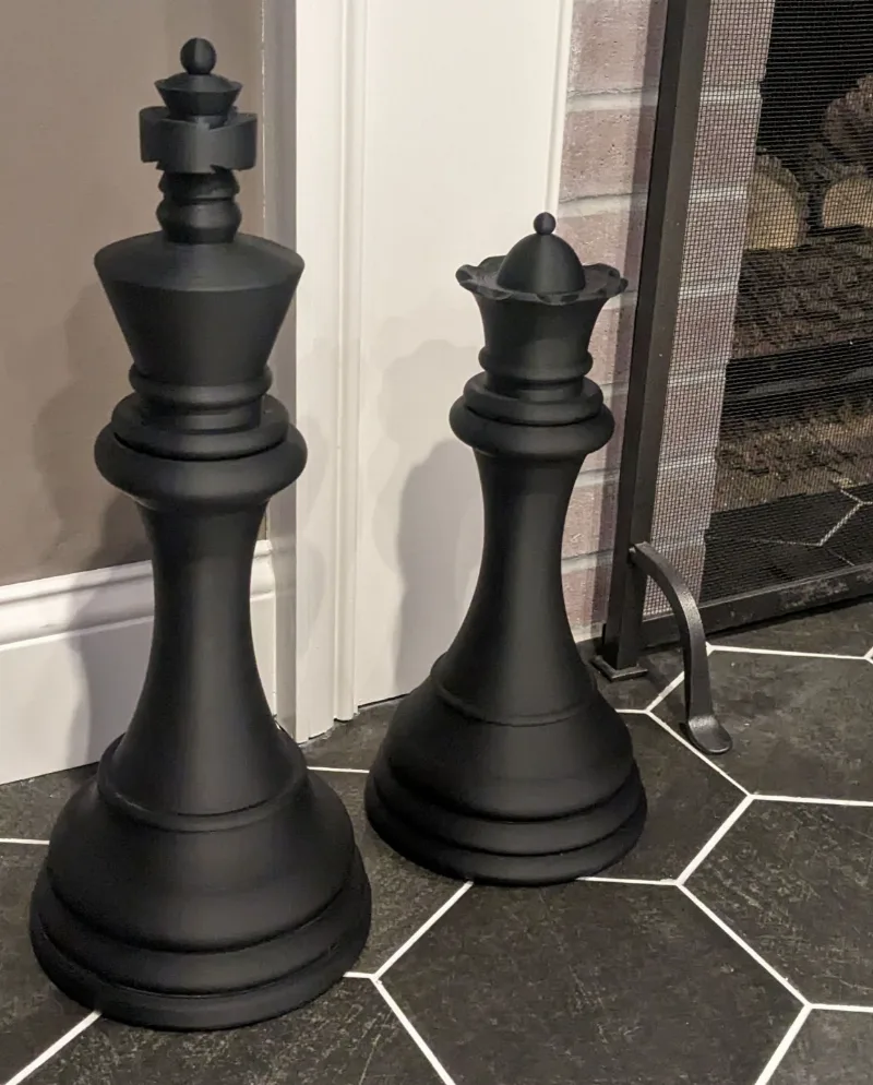 Large King and Queen chess pieces