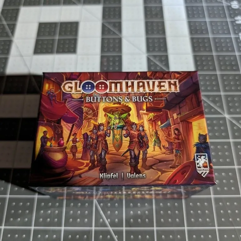 Gloomhaven Buttons and Bugs insert - Sleeved cards Compatible
