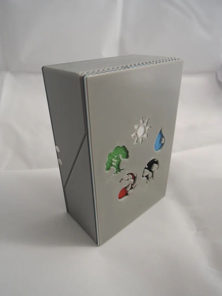 Another Magic The Gathering (MTG) deck box/card tray