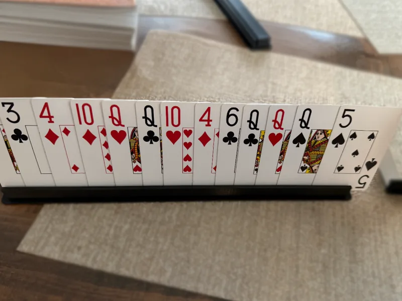 Card Holder (Poker, Canasta, Uno, etc.)
