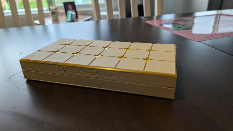 Tak - A Beautiful Game (Board)