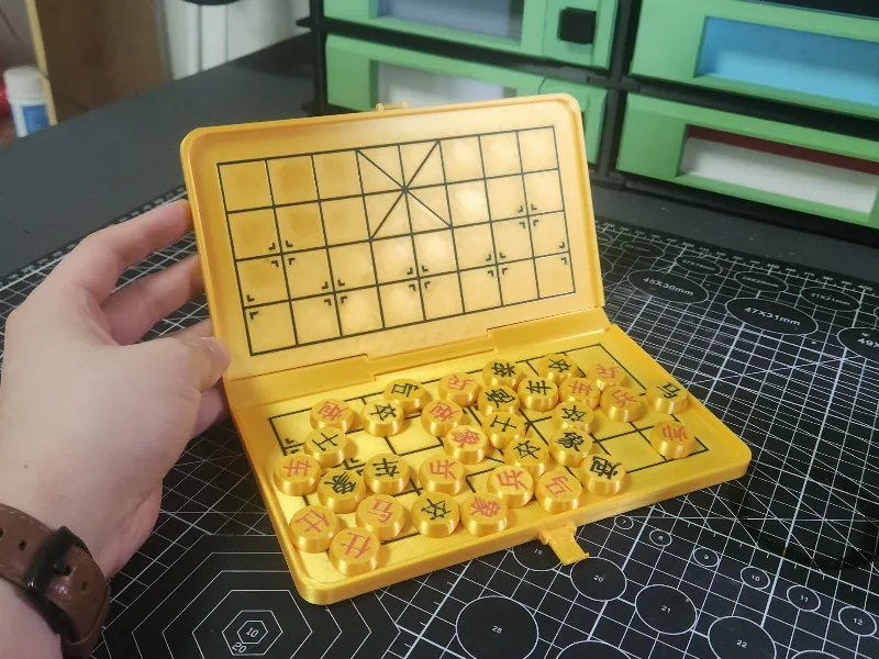 Print-in-Place Space-Saving Storage Box for Chess and Go