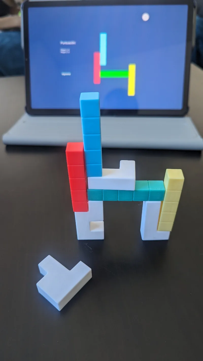 Tuki game pieces