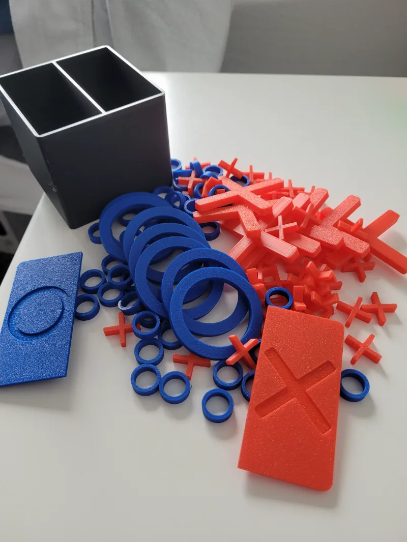 Ultimate Tic Tac Toe Piece Container