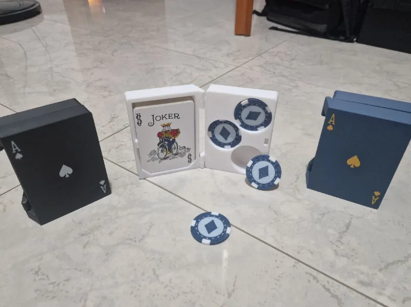 PokerBuddy: playing card deck and chips box