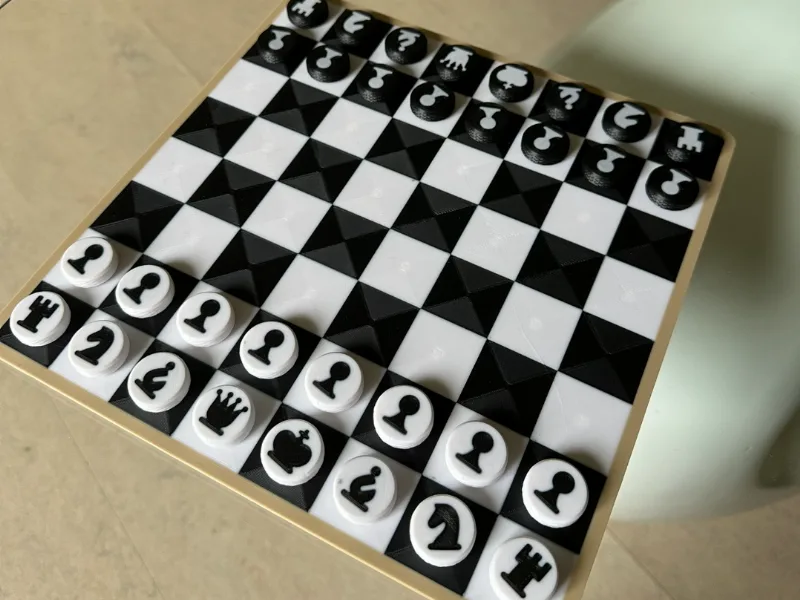 Flat mini chess set