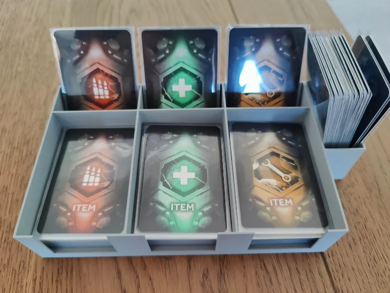 Nemesis Item holder for sleeved cards