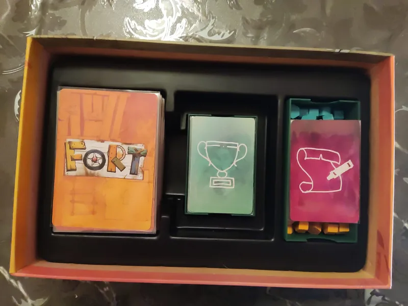 Fort insert