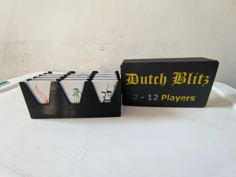 Dutch Blitz Vertical 3x4 Game Box for 2-12 Players with Note Slot