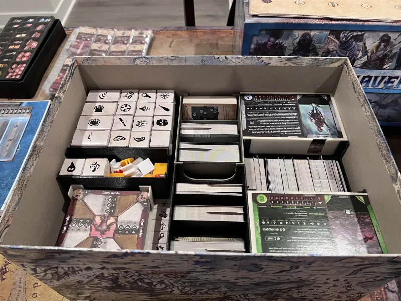 Frosthaven Organizer