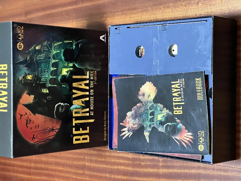Betrayal at House on the Hill 3rd Edition organizer