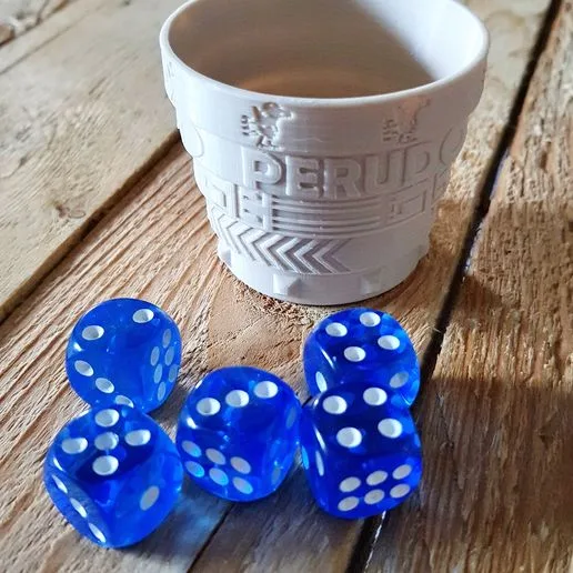 Gobelet perudo extension (dice cup)