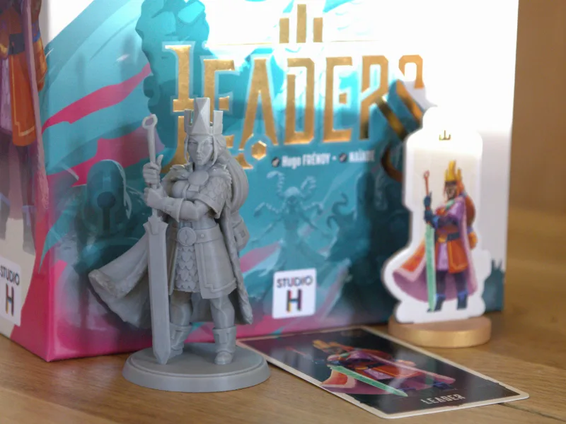 Leaders Collector's Figurine (Queen)