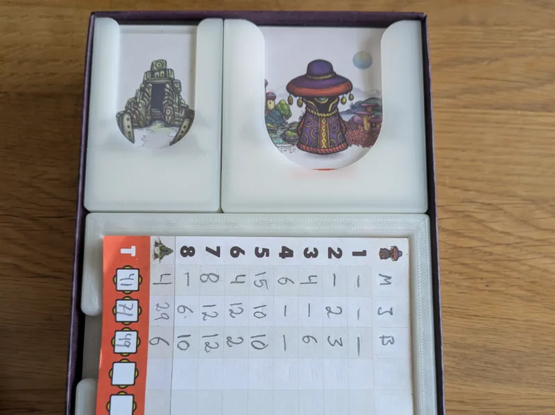 Faraway insert + exp and 2 Card holders for table