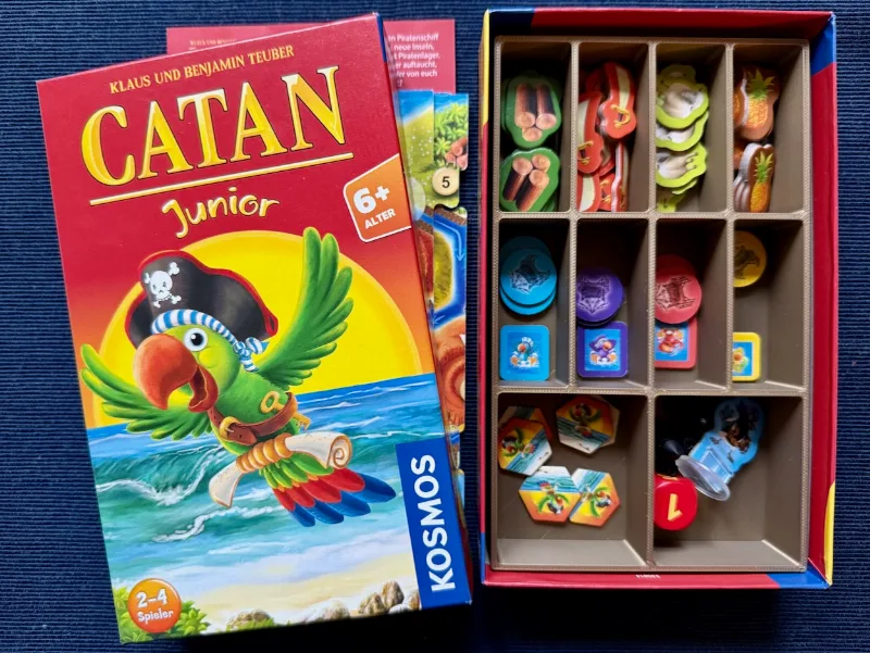 Insert/Organizer for CATAN Junior (travel-sized)