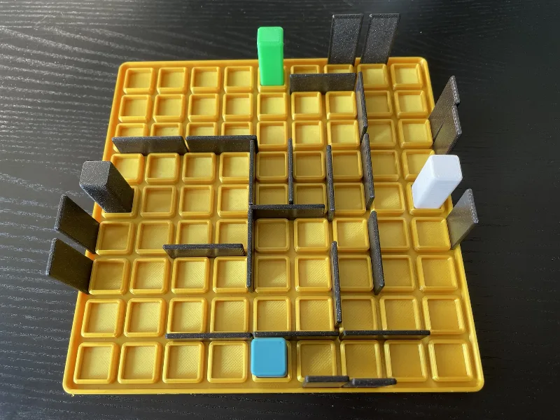 Quoridor board game 2 or 4 players