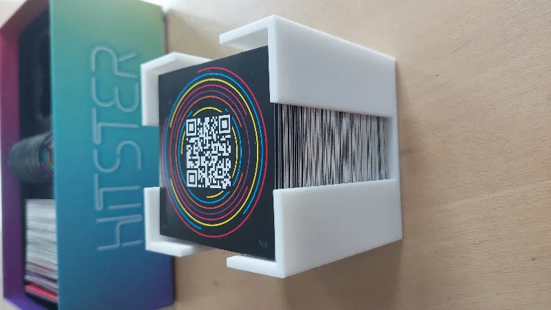 HITSTER-GAME-CARD-HOLDER
