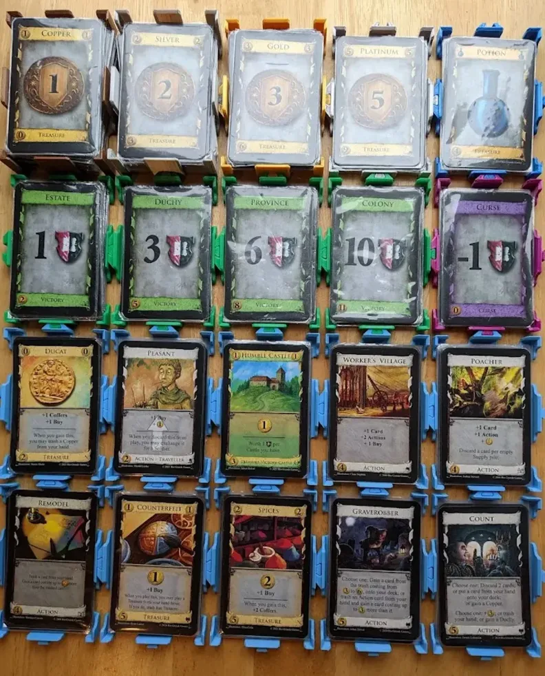 Center Locking Dominion Sleeved Card Holders