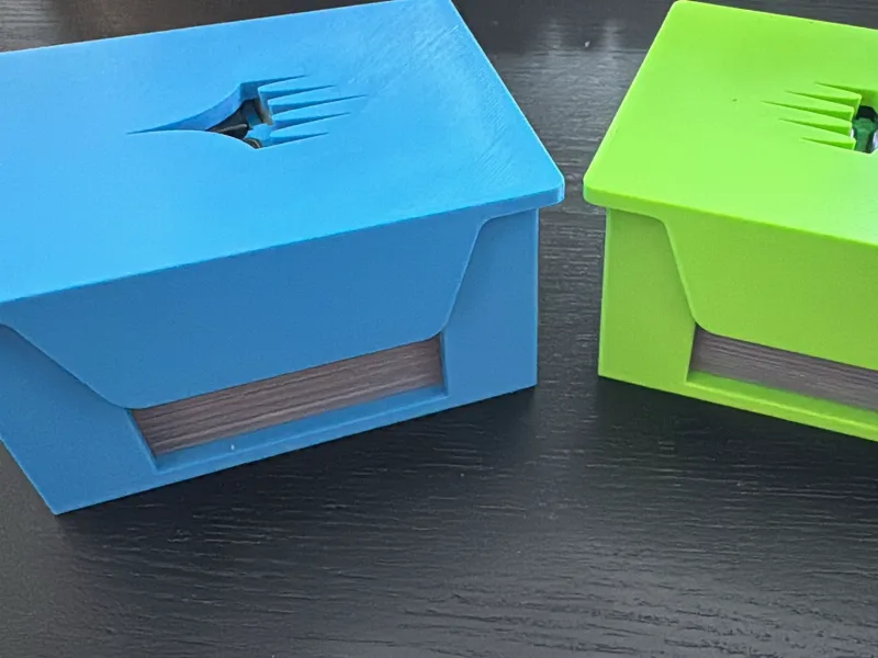 MTG- Magic the gathering card deck + dice holder