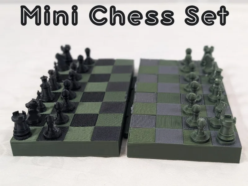 Mini Hinged Travel Chess Set