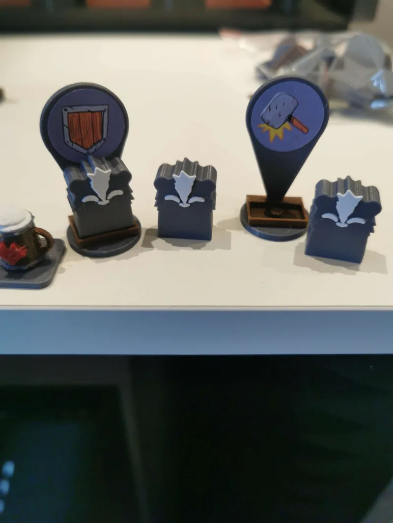 Root Heroes Fan Faction, meeple and stand