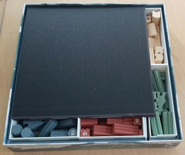 Skyrise board game insert for structures